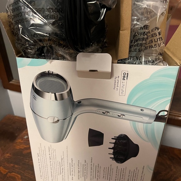 SOLD CONAIR infinitiPro Smooth wrap hair dryer - Picture 2 of 3